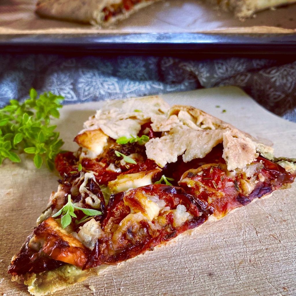 Sommerliche Tomaten Galette: Frische Aromen, knuspriger Genuss - Bibys Welt